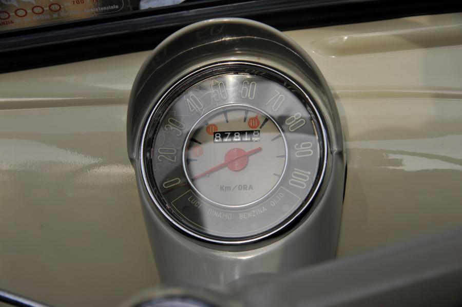  Fiat 500 Nuova 1958 года  (фото 10 из 17)